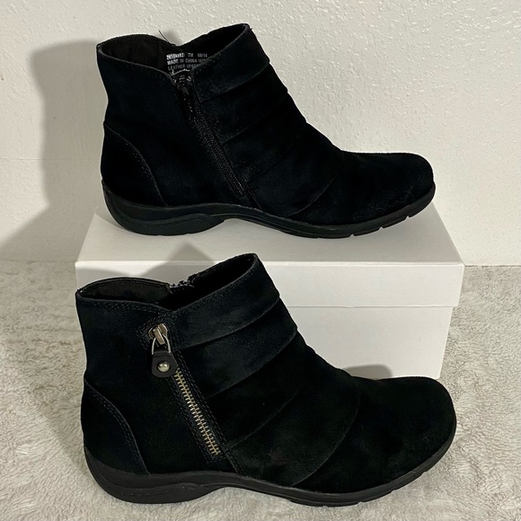 Clarks Christine Sway Black Suede Ankle Boots Women’s Size 7M Dual Zippers - Picture 3 of 10
